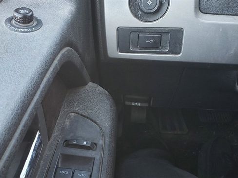 Used 2014 Ford F150 Lariat w/ Equipment Group 502A Luxury image 18