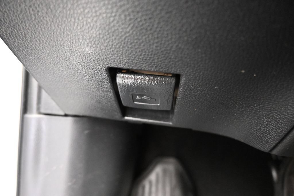 Used 2019 Toyota Corolla XSE FWD image 27
