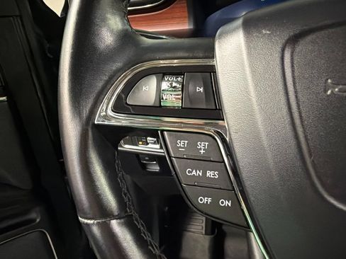 Certified 2021 Lincoln Nautilus Reserve AWD/4WD image 15
