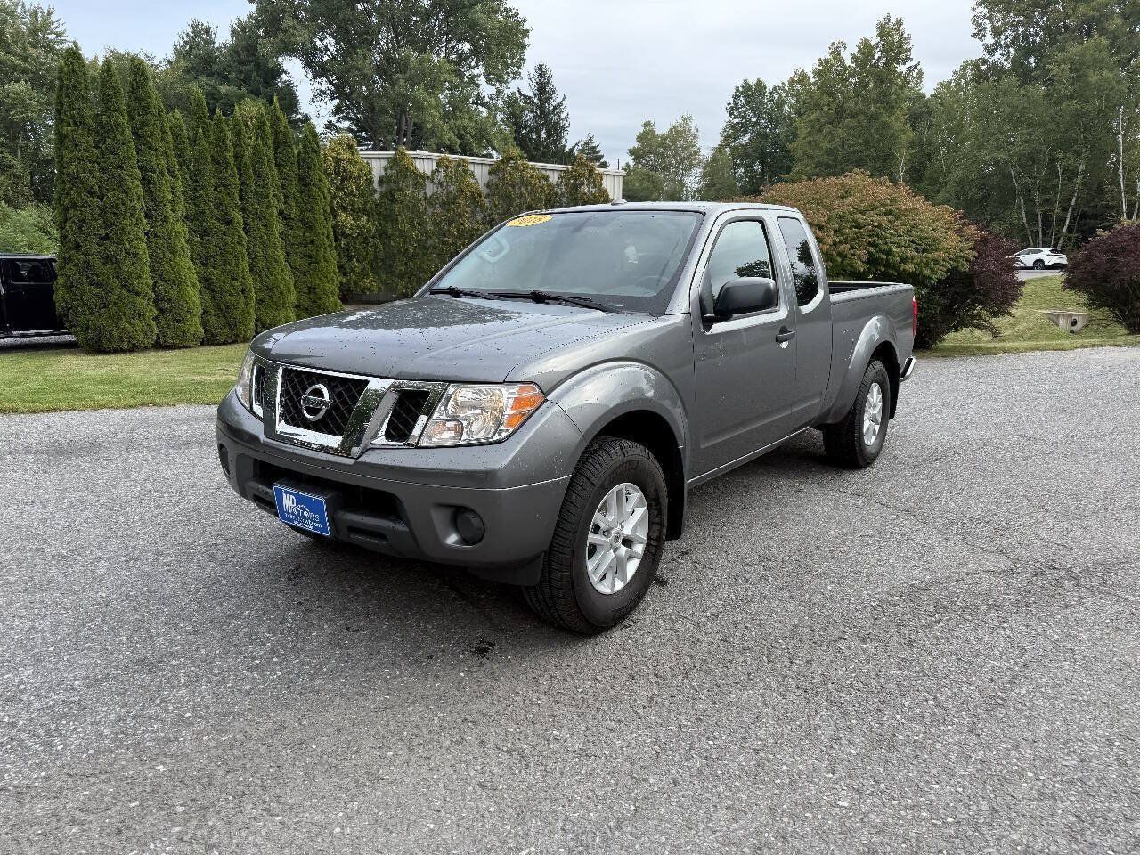 Used 2018 Nissan Frontier SV AWD/4WD image 2