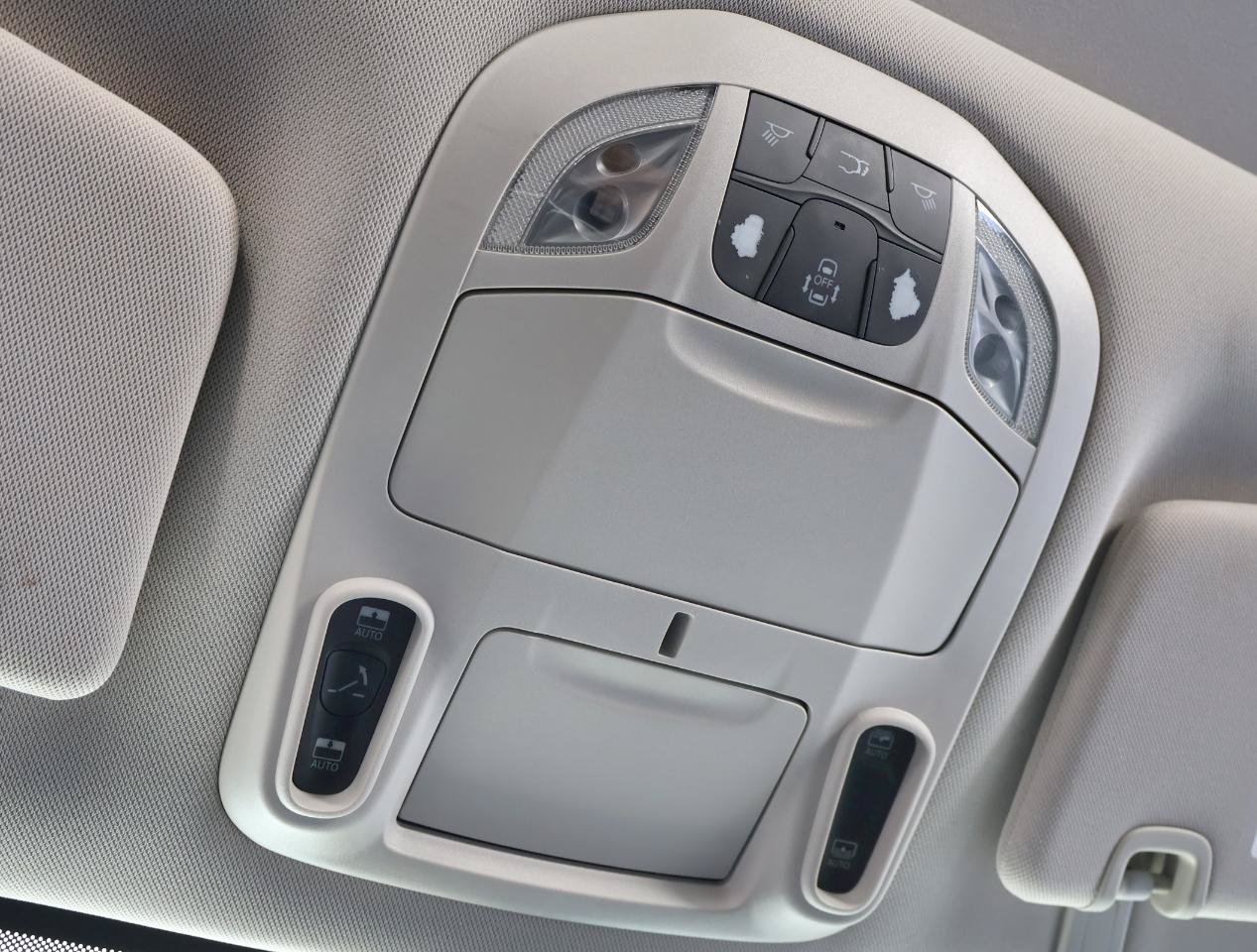 Used 2017 Chrysler Pacifica Limited w/ UConnect Theater Package FWD image 59