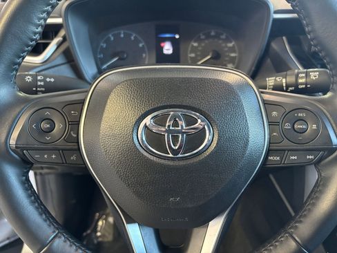 Used 2025 Toyota Corolla Cross LE image 27
