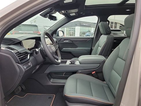 New 2026 GMC Acadia AT4 w/ Luxury Package image 16