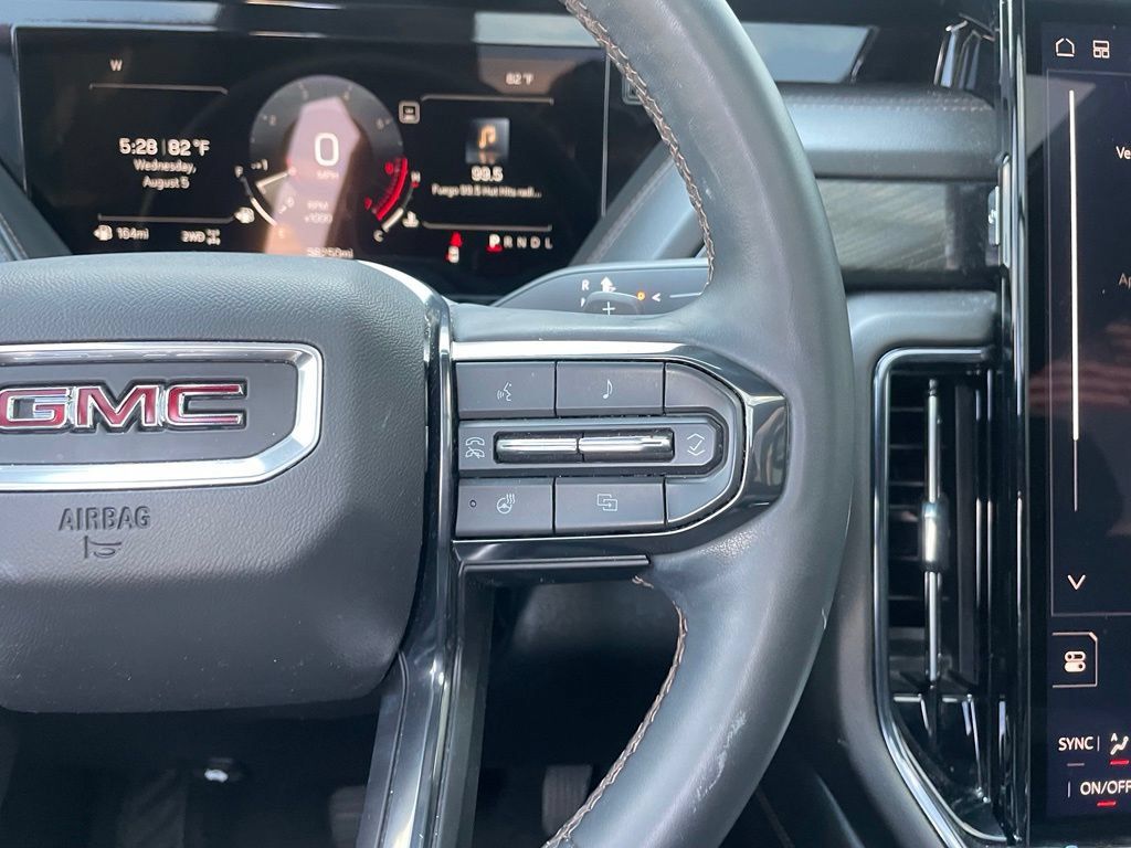 Used 2025 GMC Yukon AT4 w/ AT4 Premium Package AWD/4WD image 16