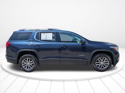 Used 2017 GMC Acadia SLT FWD image 3