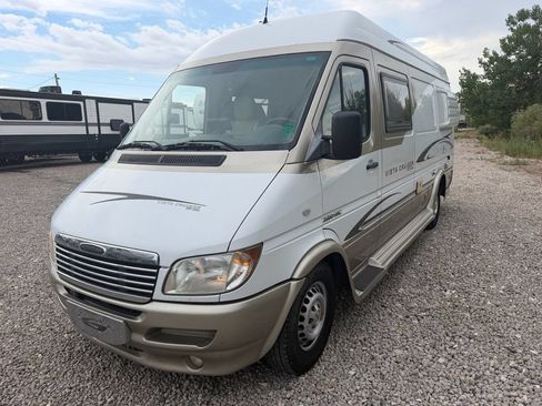Used 2005 Dodge Sprinter 2500 w/ PWR Convenience Group RWD image 11