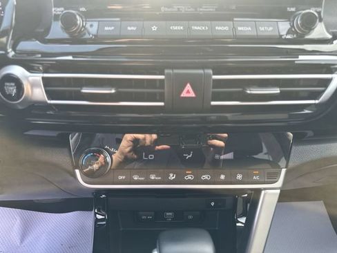 Used 2022 Kia Seltos EX AWD/4WD image 19