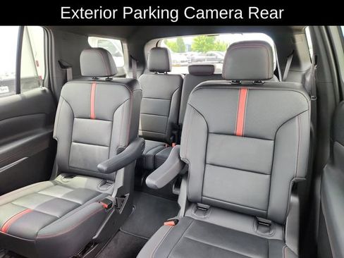 Used 2025 Chevrolet Traverse RS AWD/4WD image 29