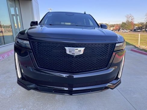 Used 2023 Cadillac Escalade Sport w/ LPO, ONYX Package image 33