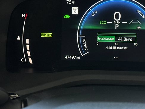 Used 2025 Toyota Camry LE FWD image 24