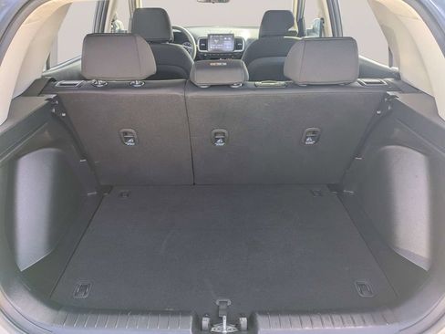 Used 2020 Hyundai Venue SE FWD image 12