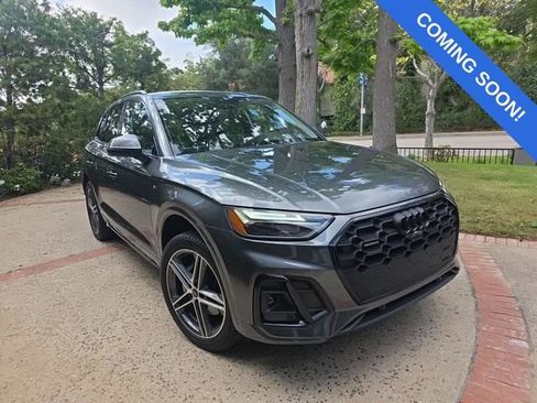Used 2023 Audi Q5 e Premium Plus w/ Premium Plus Package AWD/4WD image 1