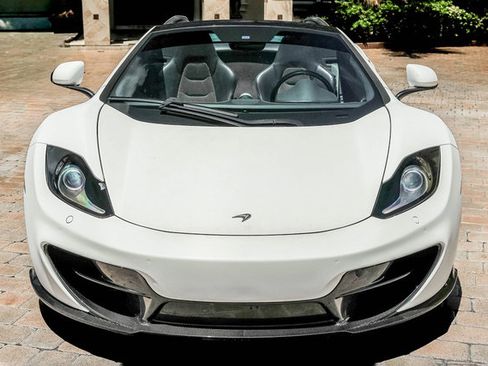 Used 2014 McLaren MP4-12C Spider RWD image 11