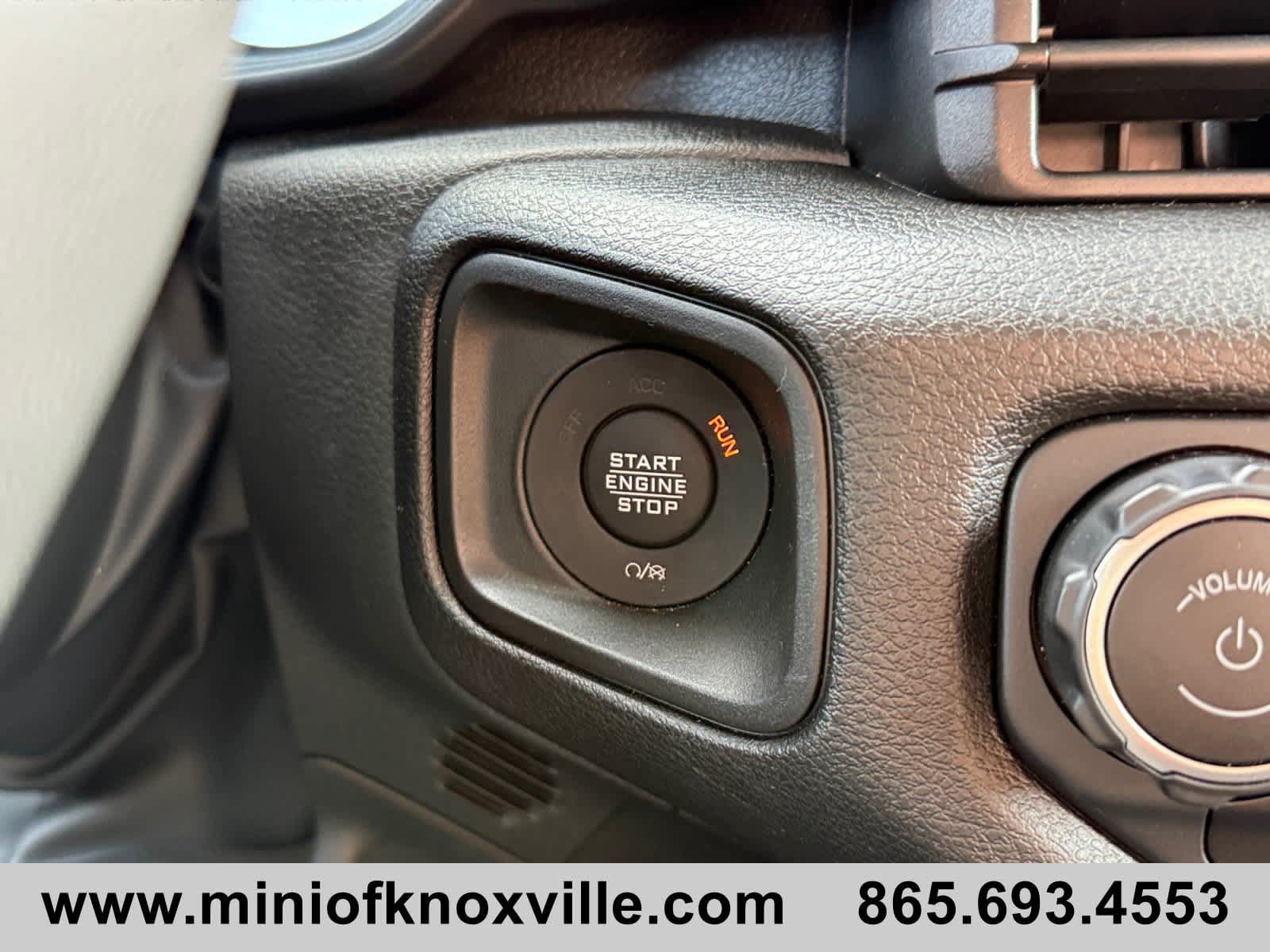 Used 2024 Jeep Wrangler Sport AWD/4WD image 23