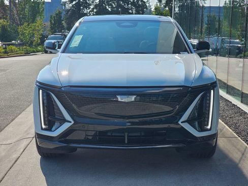 New 2026 Cadillac Lyriq Sport AWD/4WD image 8