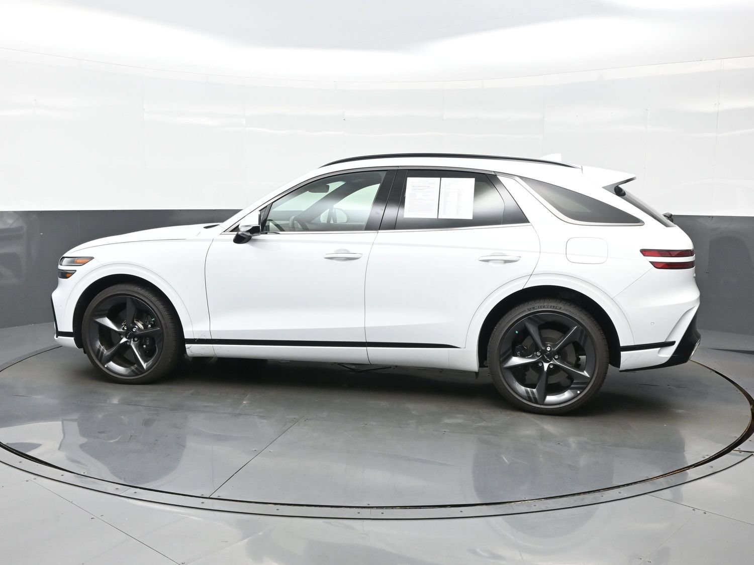 Used 2026 Genesis GV70 3.5T Sport Prestige AWD/4WD image 3