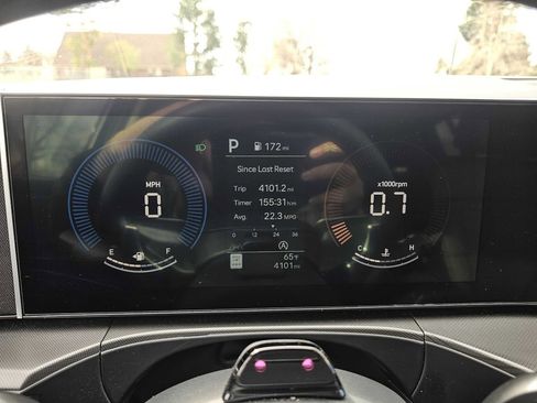 Used 2025 Hyundai Santa Fe SEL image 15