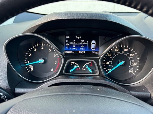 Used 2017 Ford Escape Titanium AWD/4WD image 27