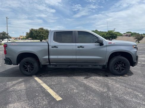 Used 2019 Chevrolet Silverado 1500 LT Trail Boss w/ Convenience Package AWD/4WD image 4