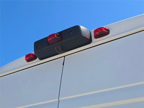 Used 2025 RAM ProMaster 2500 w/ Convenience Group image 16