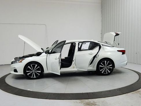 Used 2022 Nissan Altima 2.5 SR image 12
