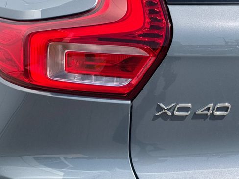 Used 2023 Volvo XC40 Recharge Ultimate AWD/4WD image 33