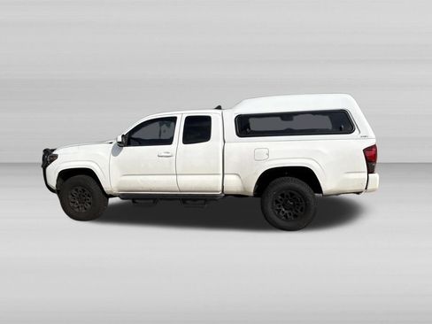 Used 2023 Toyota Tacoma SR w/ SR Convenience Package RWD image 10