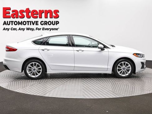Used 2020 Ford Fusion SE FWD image 4