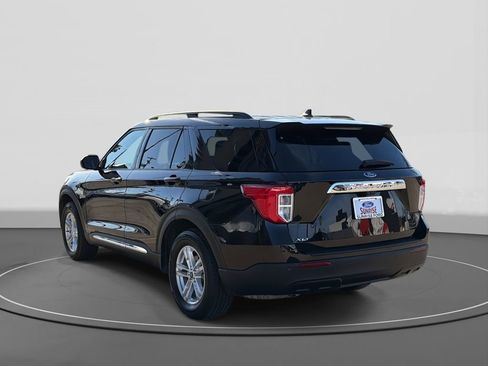 Certified 2023 Ford Explorer XLT image 7