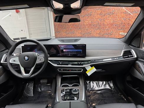 New 2026 BMW X7 xDrive40i w/ Executive Package image 12
