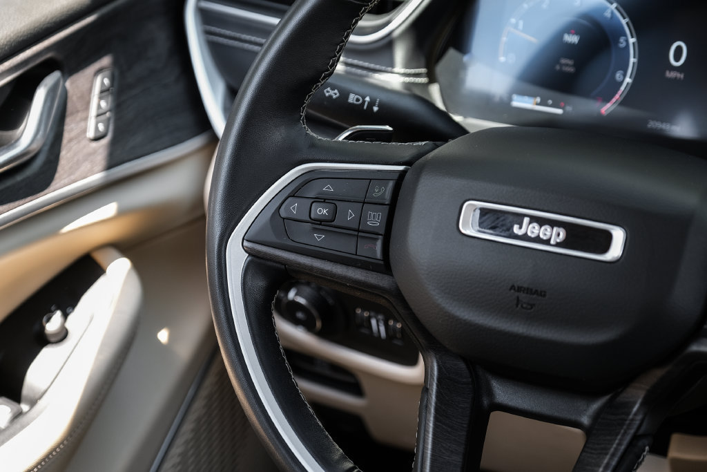 Used 2022 Jeep Grand Cherokee Limited RWD image 23