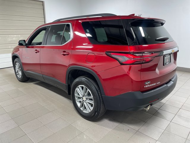 Used 2023 Chevrolet Traverse LT w/ Rear Camera Mirror Package AWD/4WD image 4