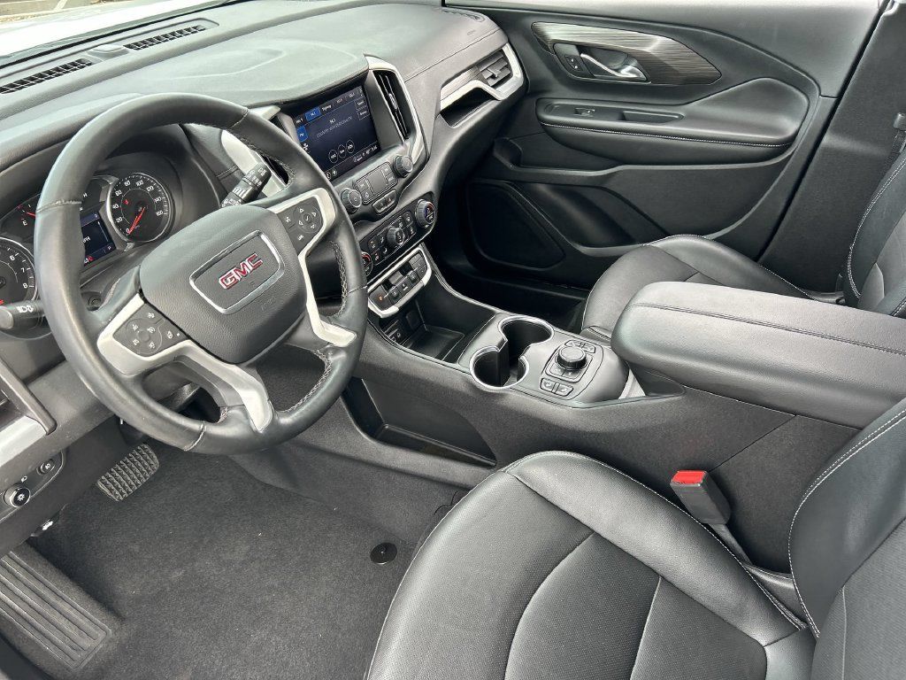 Used 2023 GMC Terrain SLT FWD image 10