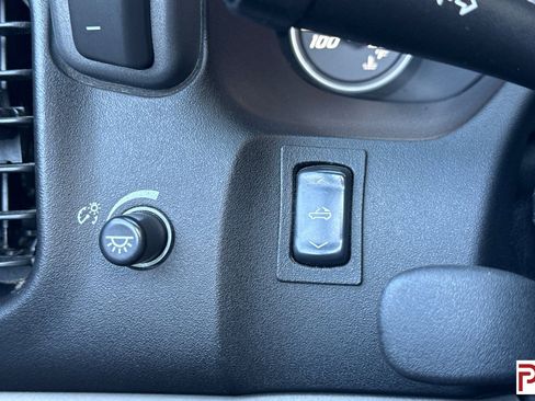 Used 2007 Chevrolet Corvette Convertible w/ Preferred Equipment Group image 32