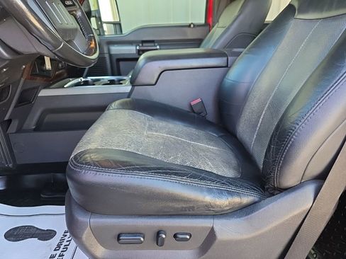 Used 2011 Ford F350 Lariat w/ Lariat Interior Pkg image 2