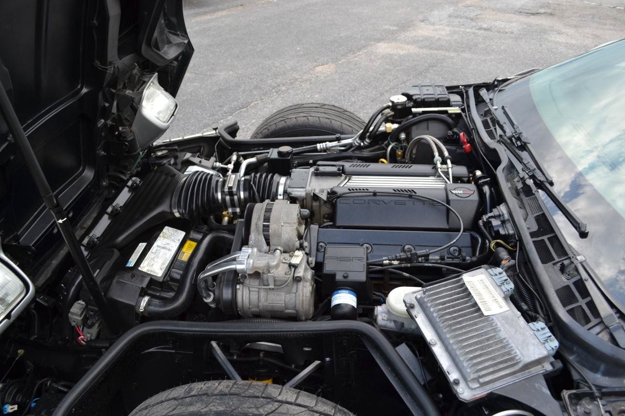Used 1996 Chevrolet Corvette Coupe RWD image 36