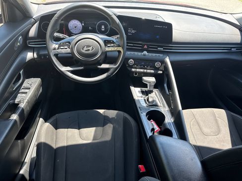 Used 2024 Hyundai Elantra SEL w/ Convenience Package FWD image 22