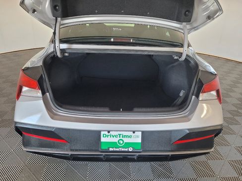 Used 2025 Hyundai Elantra Sport FWD image 29