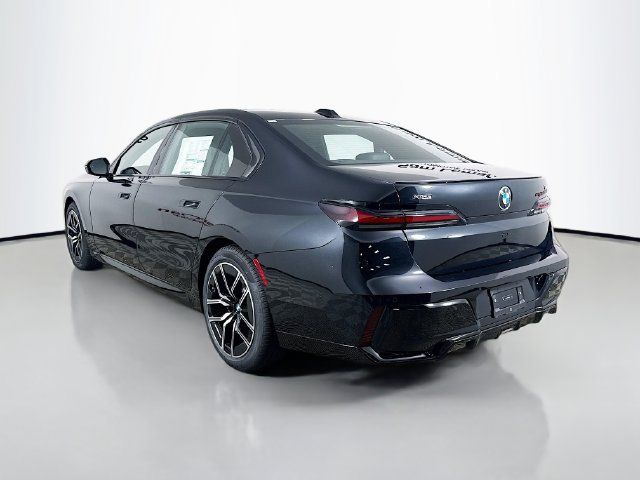 Used 2026 BMW 740i xDrive AWD/4WD image 5