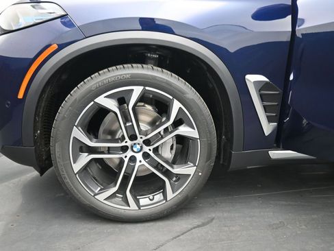 New 2026 BMW X5 xDrive40i AWD/4WD image 4