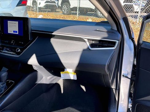 Used 2023 Toyota Corolla LE image 17