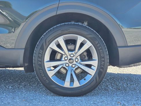 Used 2022 Ford Explorer XLT w/ Equipment Group 202A AWD/4WD image 8