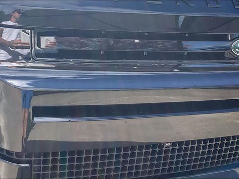 Used 2023 Land Rover Defender 90 V8 image 28