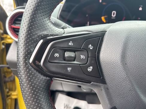 Used 2024 Chevrolet Trax RS w/ Sunroof Package FWD image 13