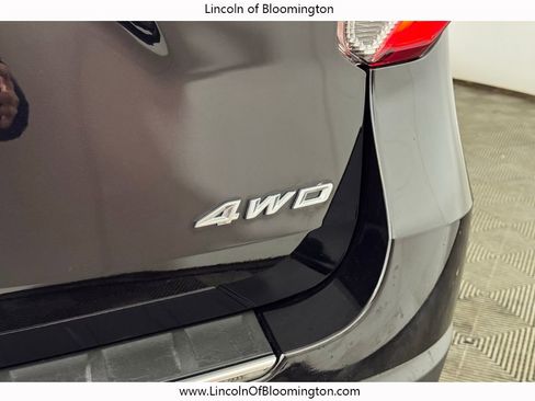 Used 2023 Ford Explorer Limited w/ Limited Technology Package image 56