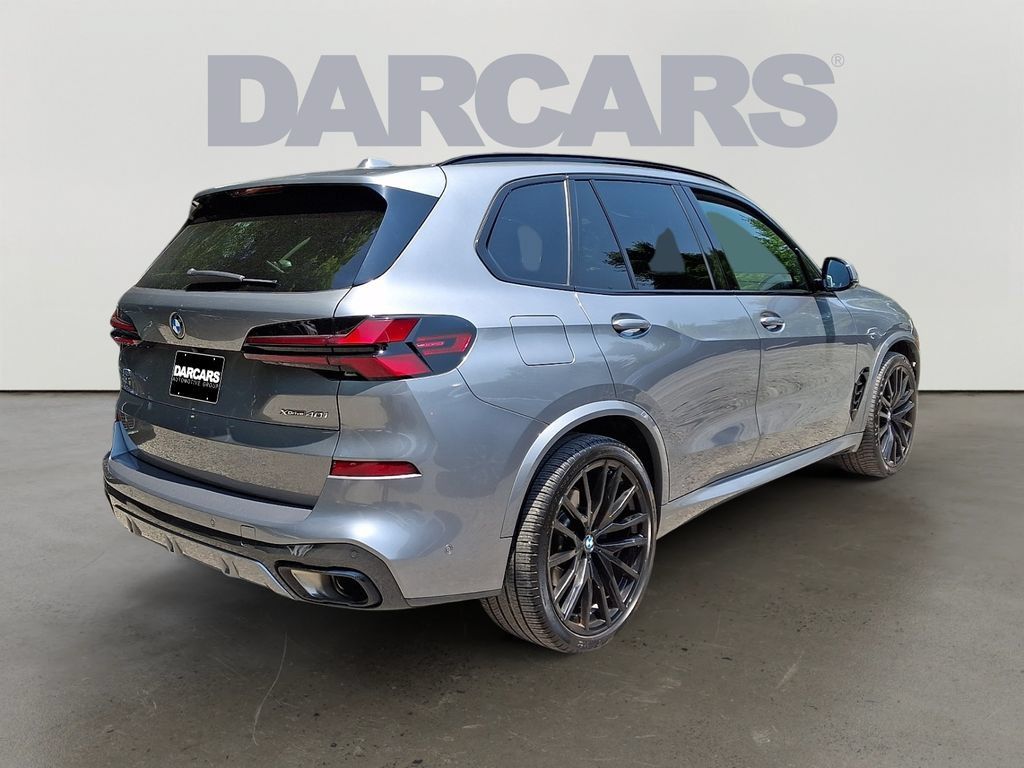 Used 2024 BMW X5 xDrive40i w/ M Sport Package AWD/4WD image 6