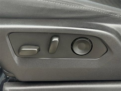 Used 2024 Chevrolet Silverado 1500 Custom image 26