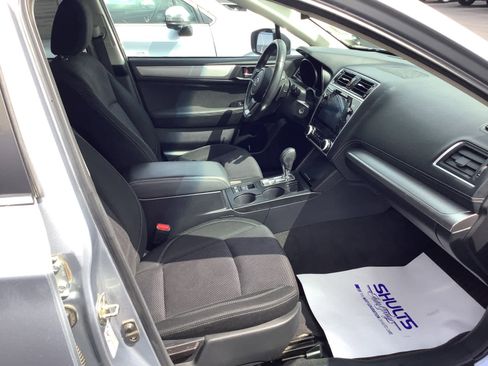 Used 2019 Subaru Outback 2.5i Premium AWD/4WD image 7