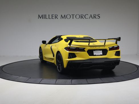 Used 2025 Chevrolet Corvette Stingray Coupe w/ Battery Protection Package RWD image 5