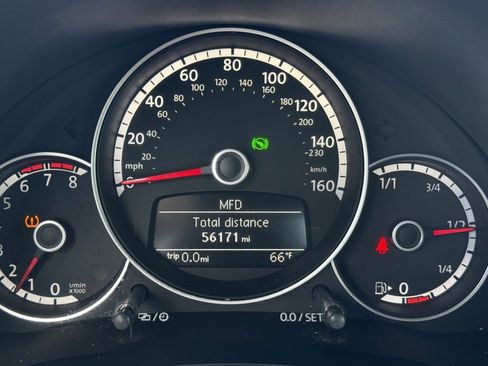 Used 2014 Volkswagen Beetle R-Line image 21